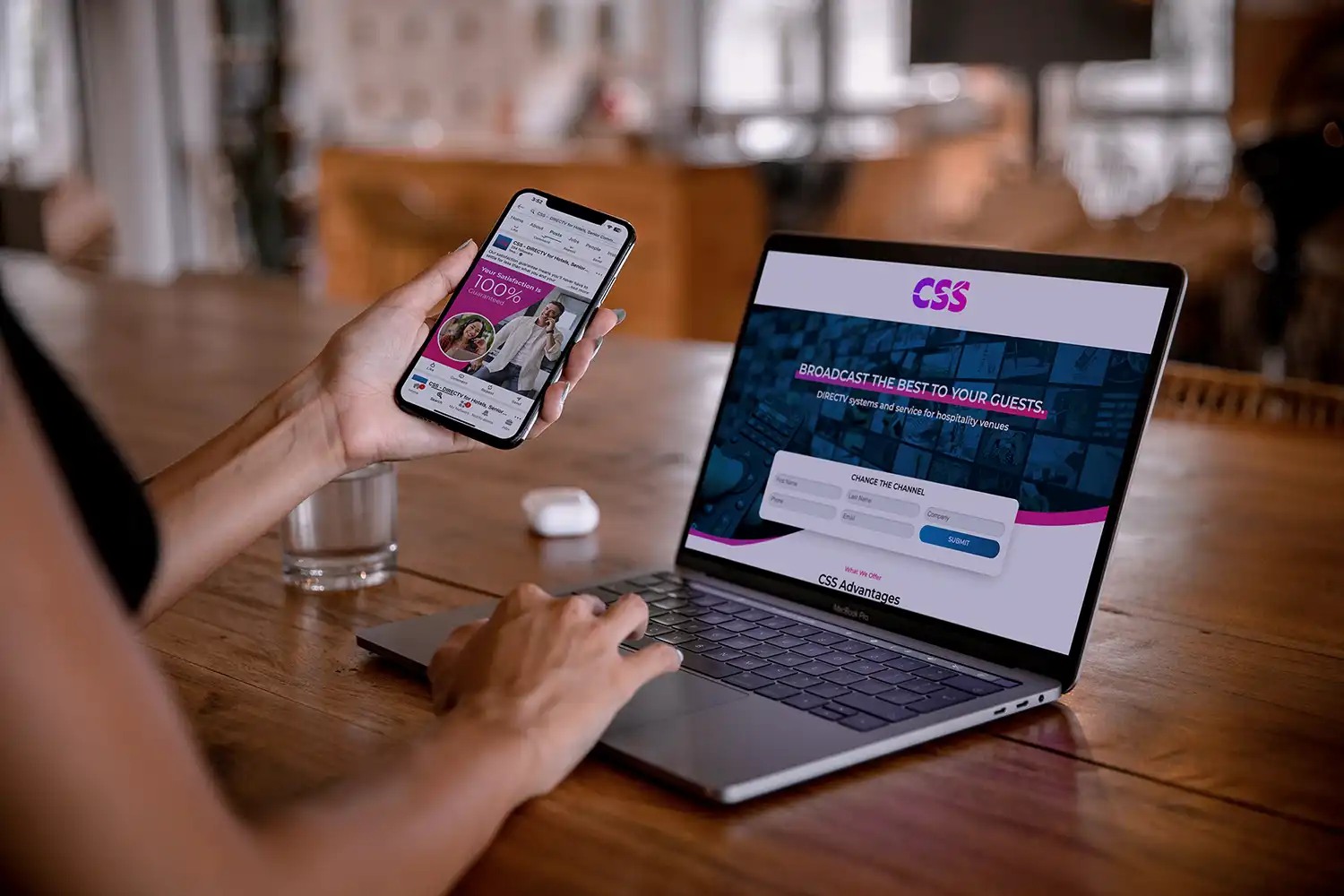 Social Media Post Landing Page Marketing B2B Instagram